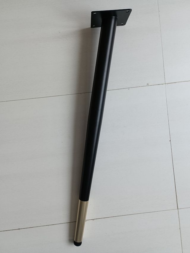 16 Patas de Silla Metálicas Negras y Doradas