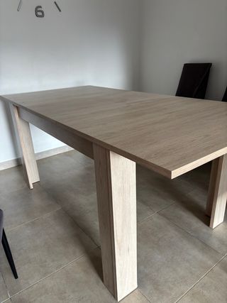 Mesa extensible de comedor
