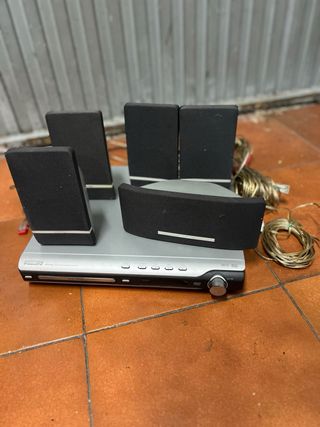 Home cinema Philips plata y negro