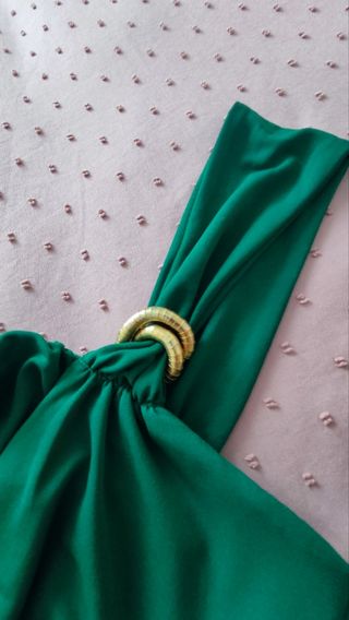 Vestido largo verde seda drapeado