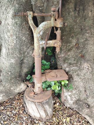 Taladro de columna antiguo