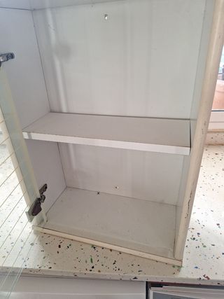 Armario de baño de madera y cristal