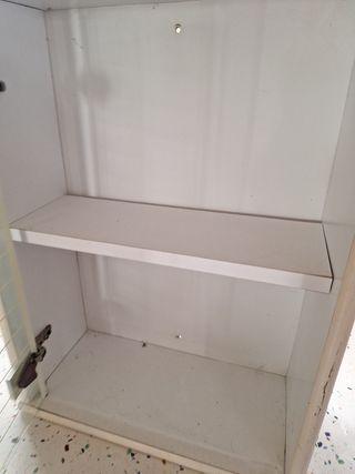 Armario de baño de madera y cristal