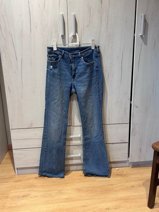Pantalones vaqueros campana talla 46
