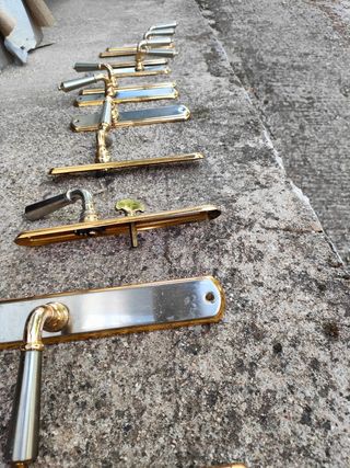 Picaportes Dorados y Plateados