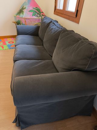 Sofá Ikea Ektorp tres plazas cerca Burgo de Osma
