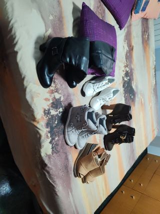 Lote de Zapatos y Bambas