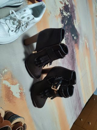 Lote de Zapatos y Bambas