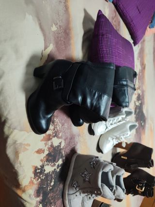 Lote de Zapatos y Bambas