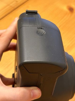 Fujifilm Instax 100 – Cámara Instantánea Vintage