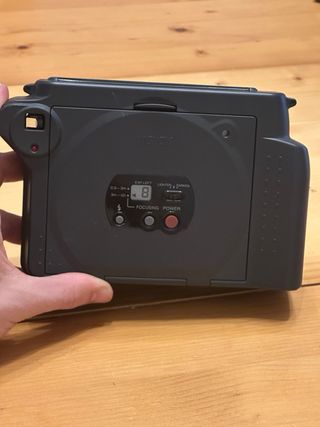 Fujifilm Instax 100 – Cámara Instantánea Vintage