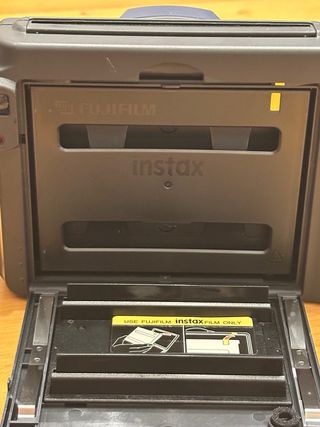 Fujifilm Instax 100 – Cámara Instantánea Vintage