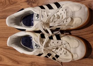 Zapatillas Adidas Blancas y Negras