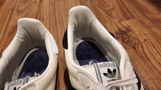 Zapatillas Adidas Blancas y Negras