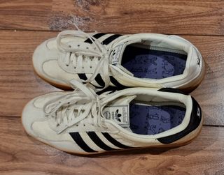 Zapatillas Adidas Blancas y Negras