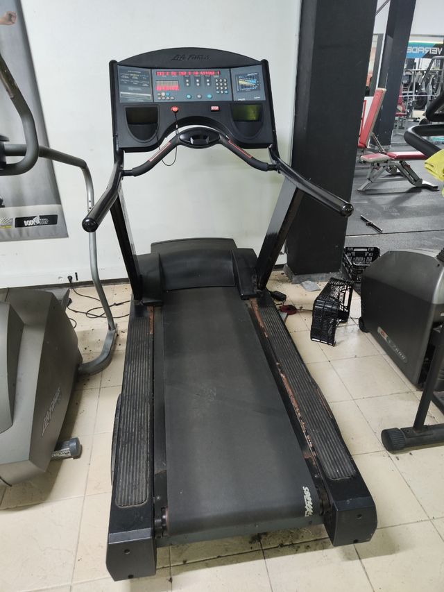 Cinta de Correr Profesional Life Fitness