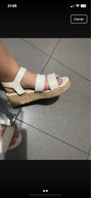 Sandalias blancas de cuña