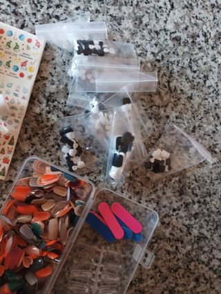 Set Unghie Finte Mani e Piedi Multicolor