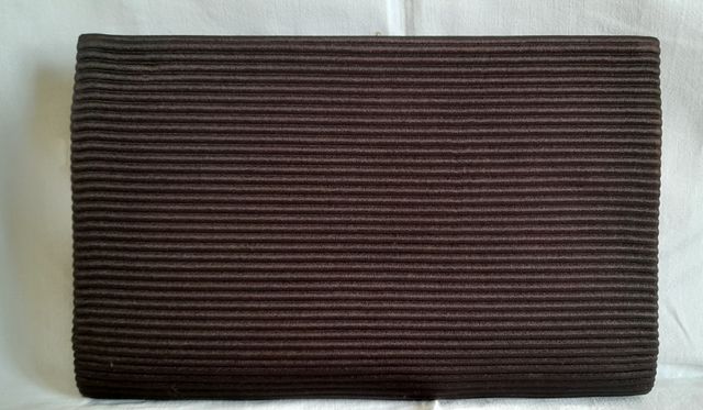 Pochette in raso marrone