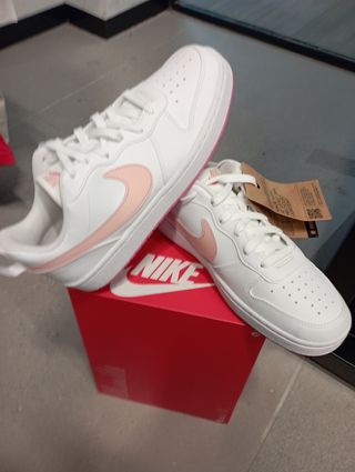 Zapatillas Nike Blancas y Rosas