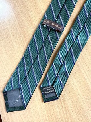 Corbata Adolfo Domínguez Verde Rayas