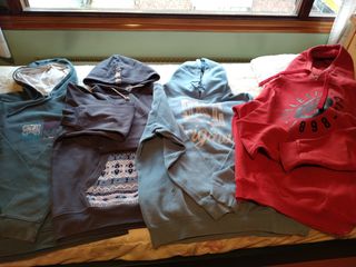 4 Sudaderas Chico , tallas M y L
Las 4 por 9€ ,