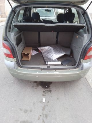 Renault Scenic 2002 con 244000 klm 