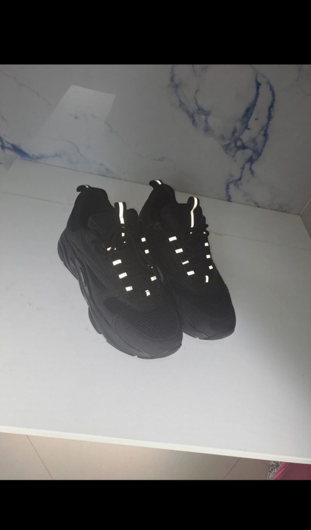 Zapatillas negras 