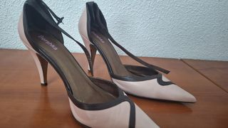 Zapatos de tacón Bershka beige y marrón