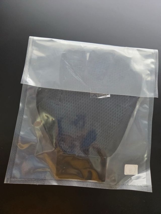 Guanto per la depilazione degli animali domestici