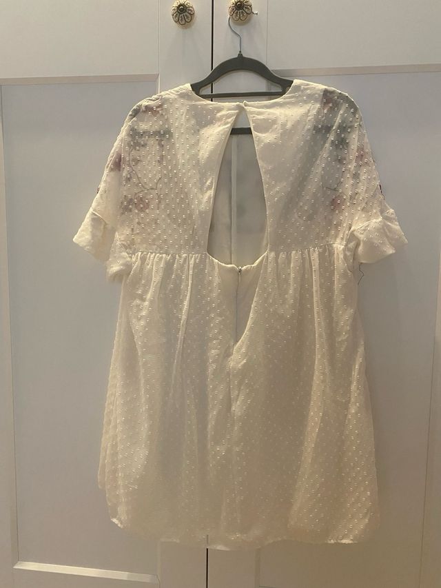 Vestido Zara bordado blanco