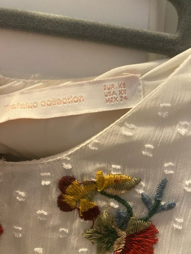 Vestido Zara bordado blanco