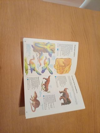 Dinosaurios y Otros Animales Prehistoricos.