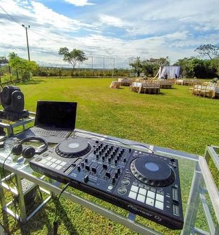 Equipo DJ Pioneer para eventos