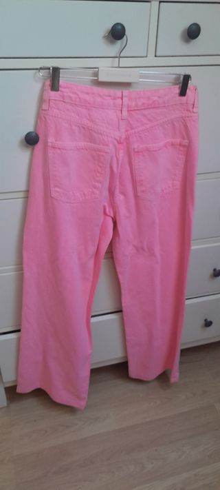 Pantalón vaquero rosa ancho Zara