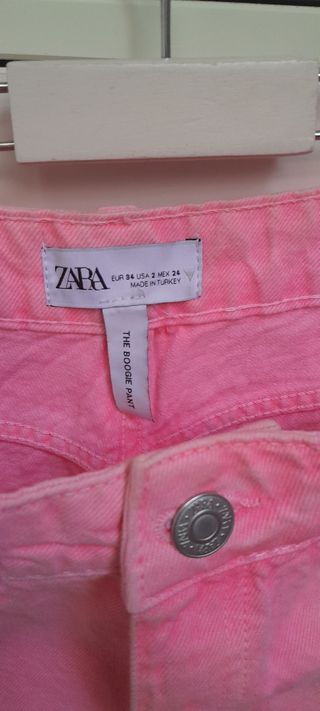 Pantalón vaquero rosa ancho Zara