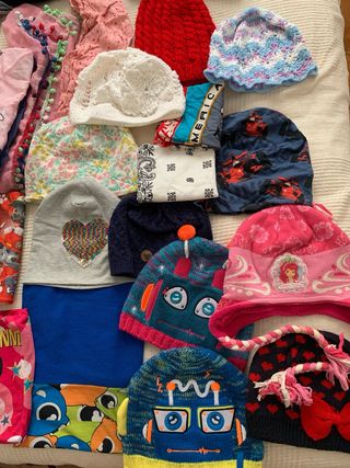 Gorros, guantes y bufandas para invierno  niños 