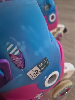 Patines Oxelo rosas y azules talla 32-35.

