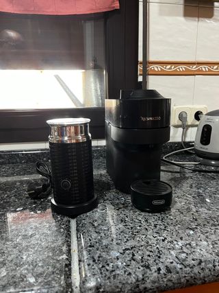Cafetera Nespresso Vertuo Pop
