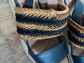 Sandalias Bimba y Lola Plataforma Negro Marrón