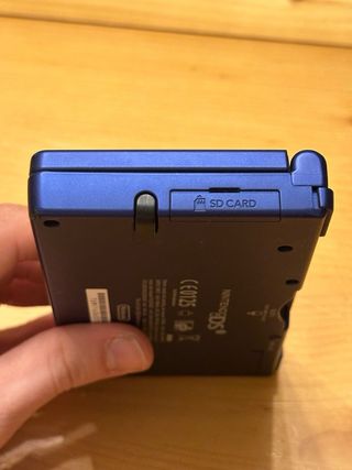 Nintendo DSi Azul + Funda + 2 Juegos