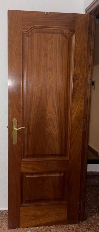 Puertas interiores de madera Sapeli Rameado.