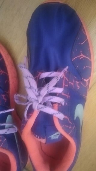 Zapatillas Nike Moradas. 