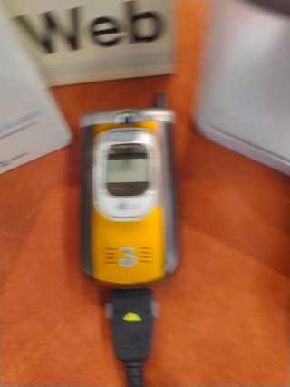 LG H3G Cellulare con Caricabatteria da casa
