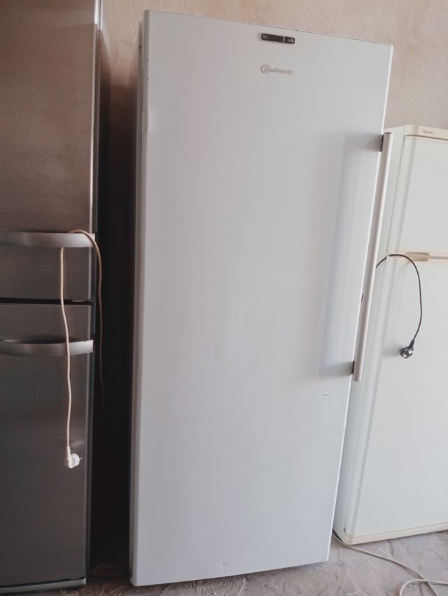 Congelador Vertical Bauknecht 7 Compartimentos