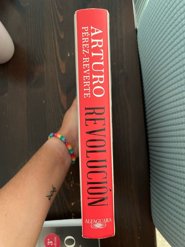 Revolución: Una novela