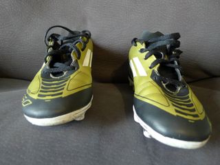Botas Futbol Multitaco Doradas N 31