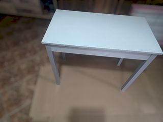 Mesa cocina gris 90×50 base de vidrio templado
