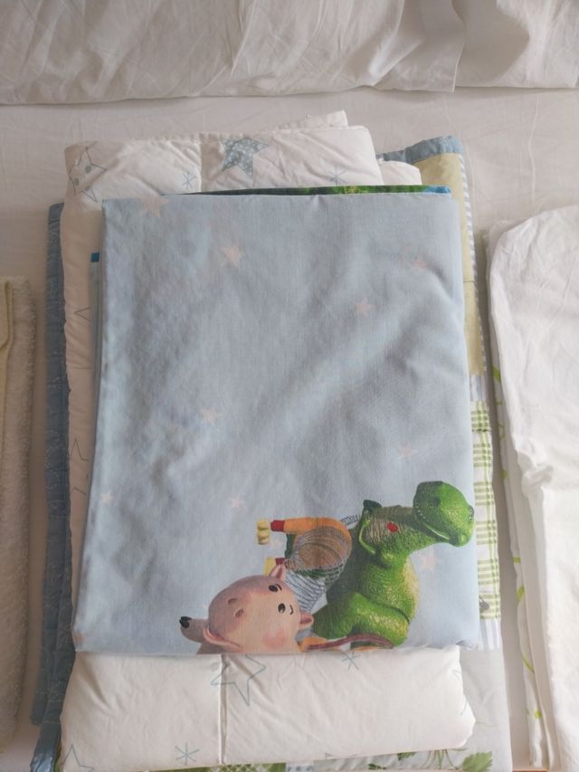 Lote de juego de sábanas y edredones