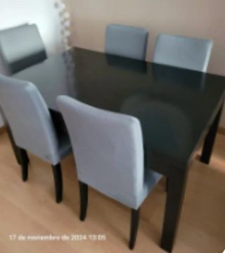 Mesa de comedor moderna